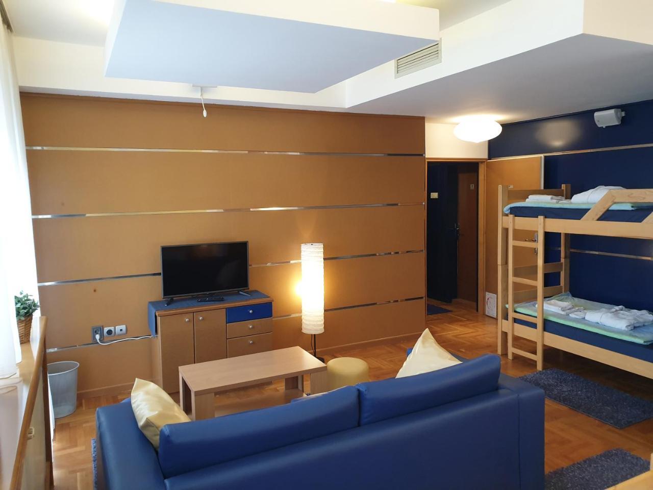 Spirit Hostel And Apartments Belgrade Exterior photo